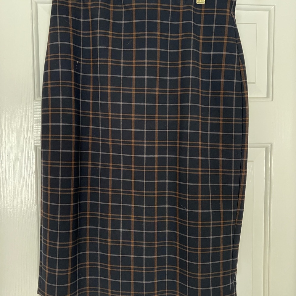 Ann Taylor plaid pencil skirt, size 4